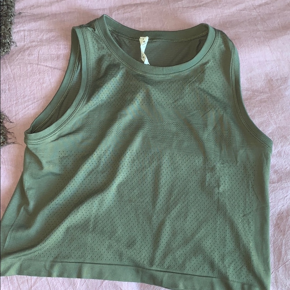 Lululemon breeze crop